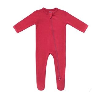 Kyte BABY Zippered Footie in Ruby. Size 18-24m